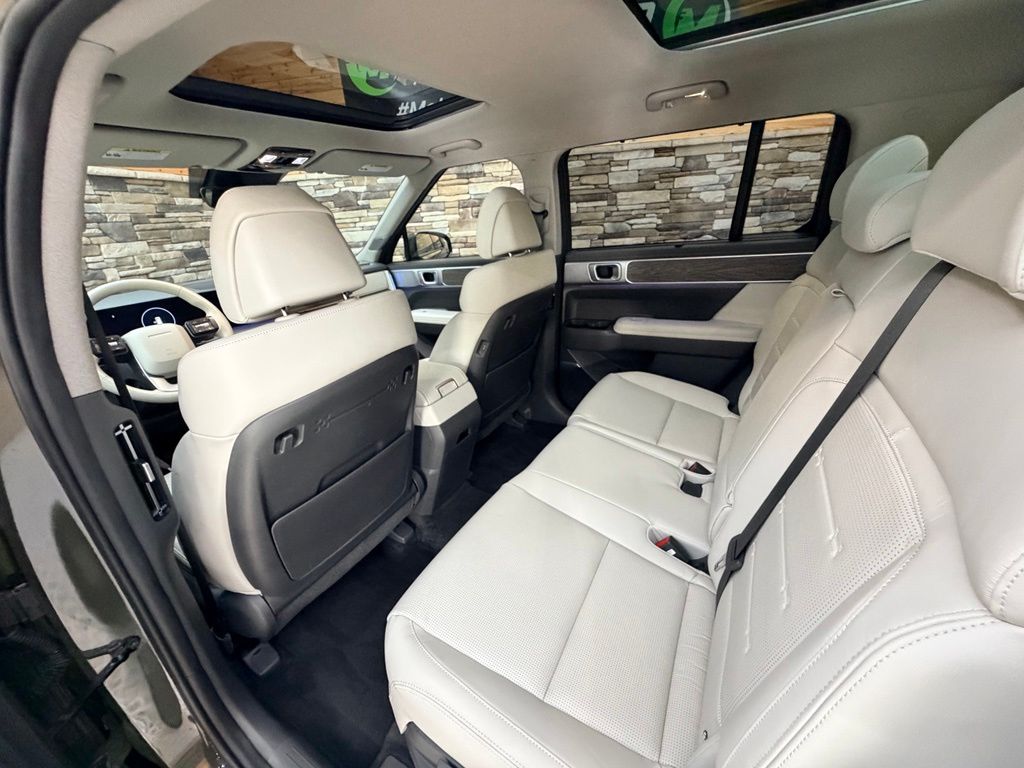 2024 Hyundai Santa Fe Limited - Photo 30