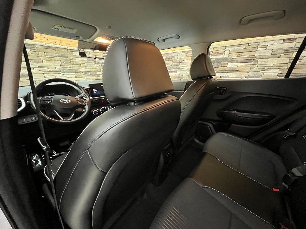 2024 Hyundai Venue Limited - Photo 41