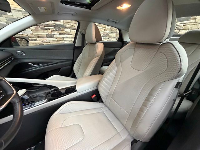 2023 Hyundai Elantra Limited - Photo 15