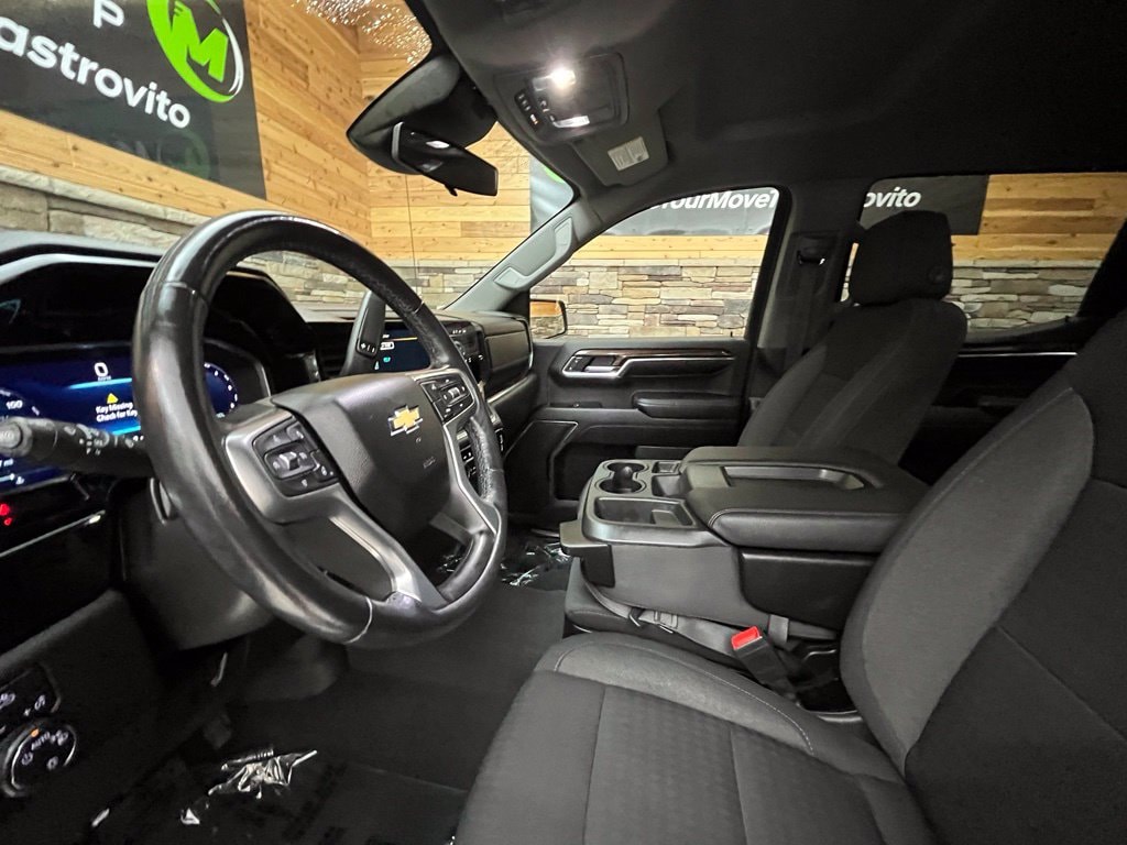 2022 Chevrolet Silverado 1500 LT - Photo 17