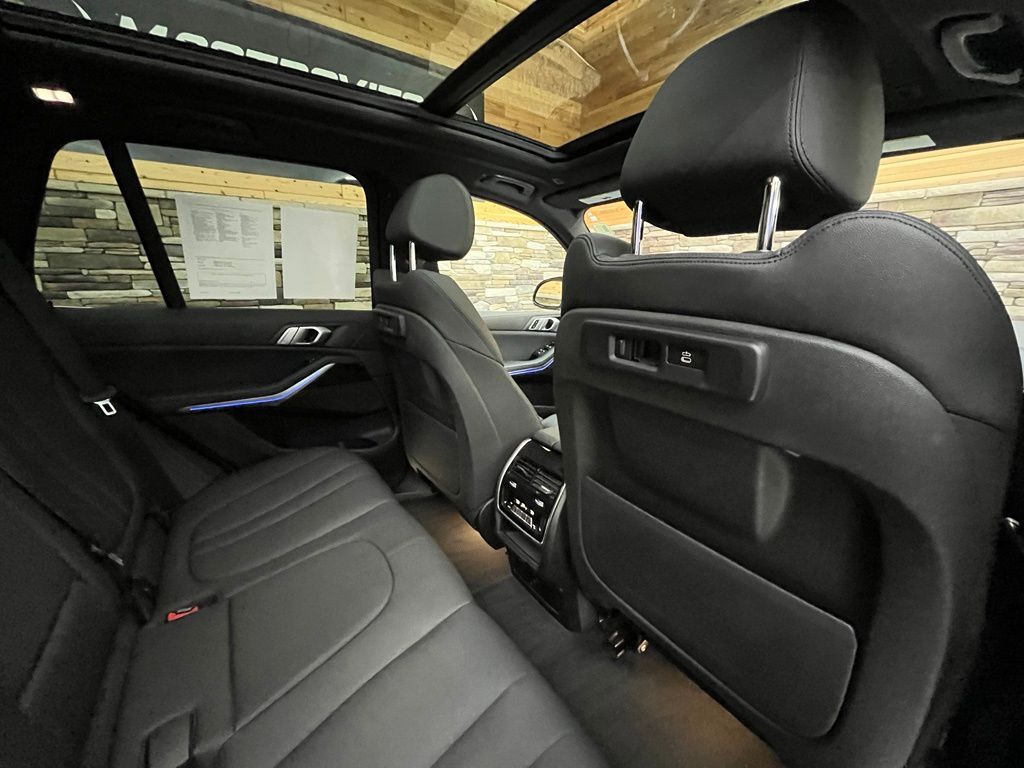 2020 BMW X5 40i - Photo 76