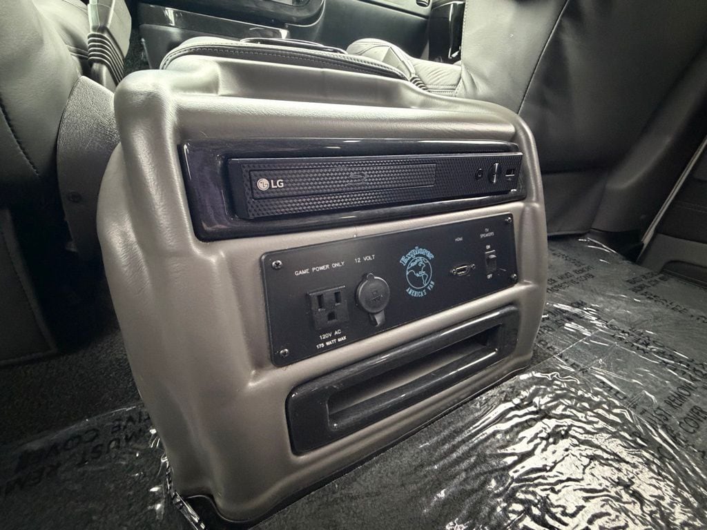 2022 Chevrolet Express Cargo Work Van - Photo 24