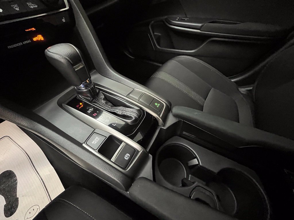 2019 Honda Civic Hatchback EX - Photo 26