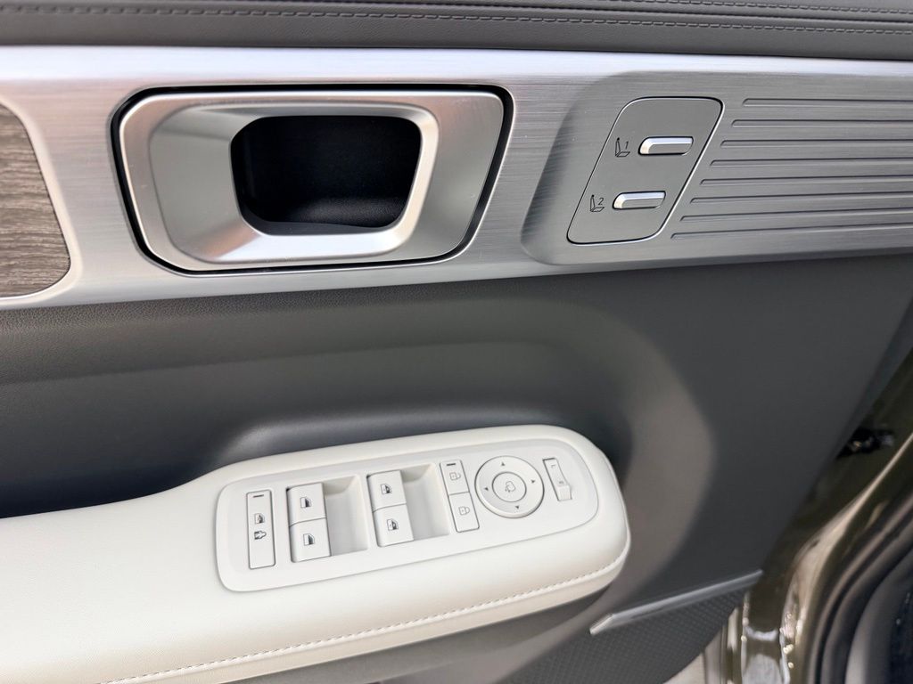 2024 Hyundai Santa Fe Limited - Photo 16