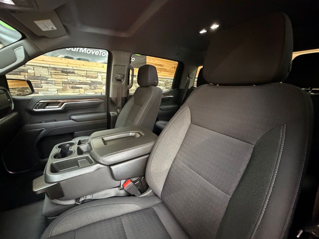 2023 Chevrolet Silverado 1500 LT - Photo 12