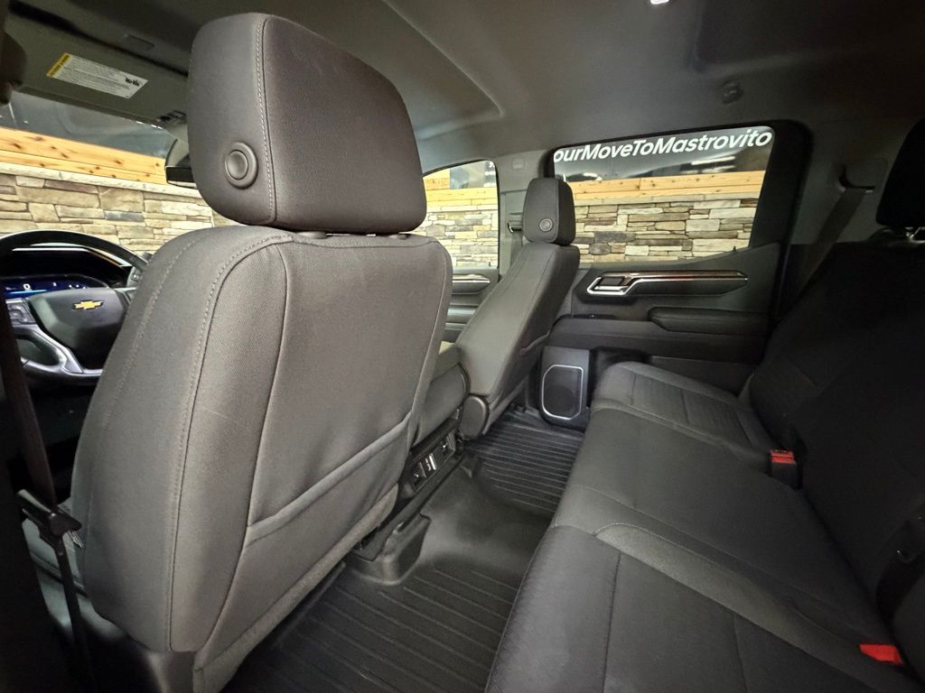 2023 Chevrolet Silverado 1500 LT - Photo 27