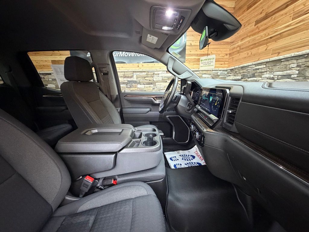 2023 Chevrolet Silverado 1500 LT - Photo 14