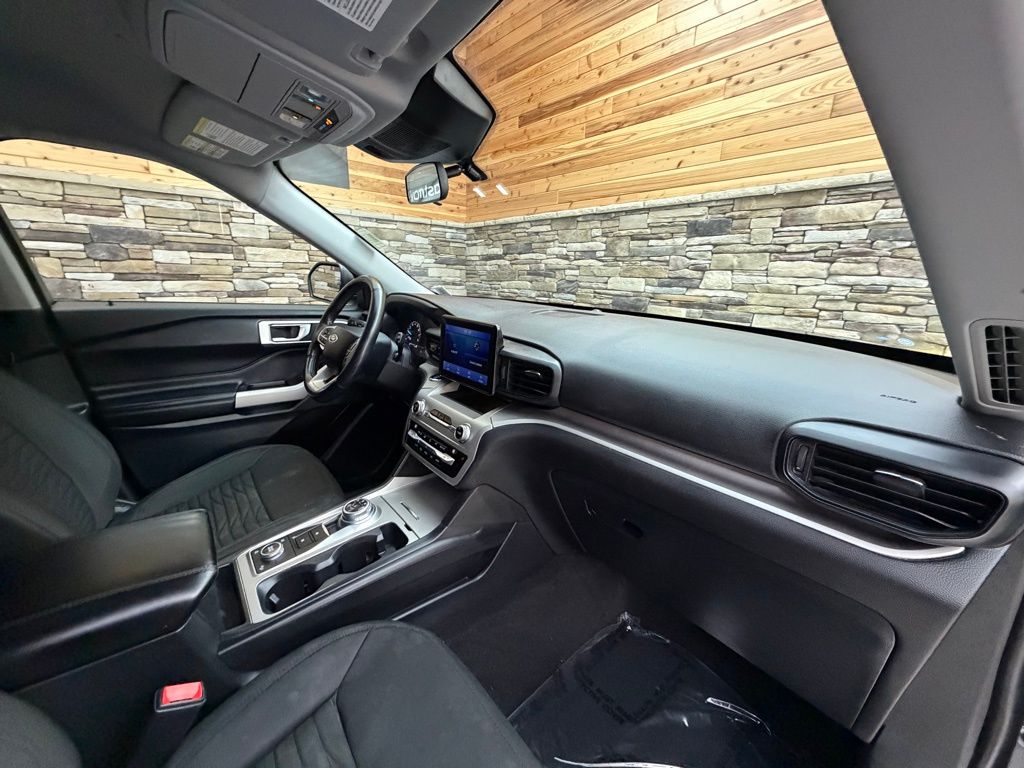 2021 Ford Explorer XLT - Photo 14