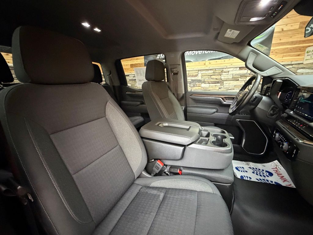 2023 Chevrolet Silverado 1500 LT - Photo 15