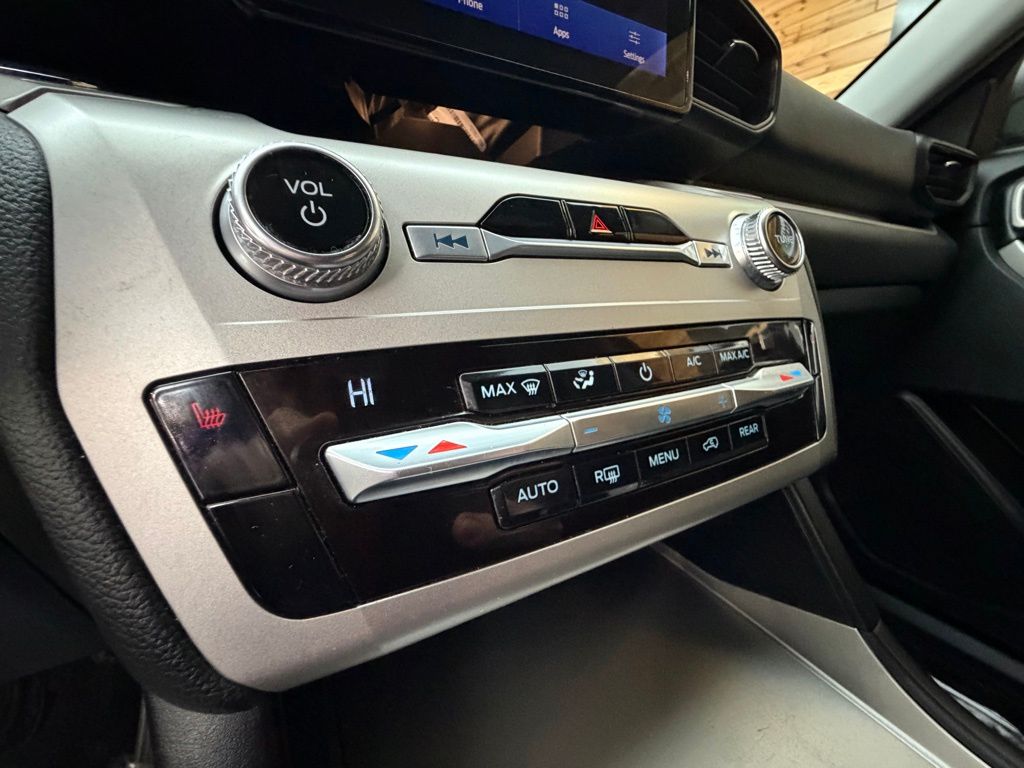 2021 Ford Explorer XLT - Photo 25