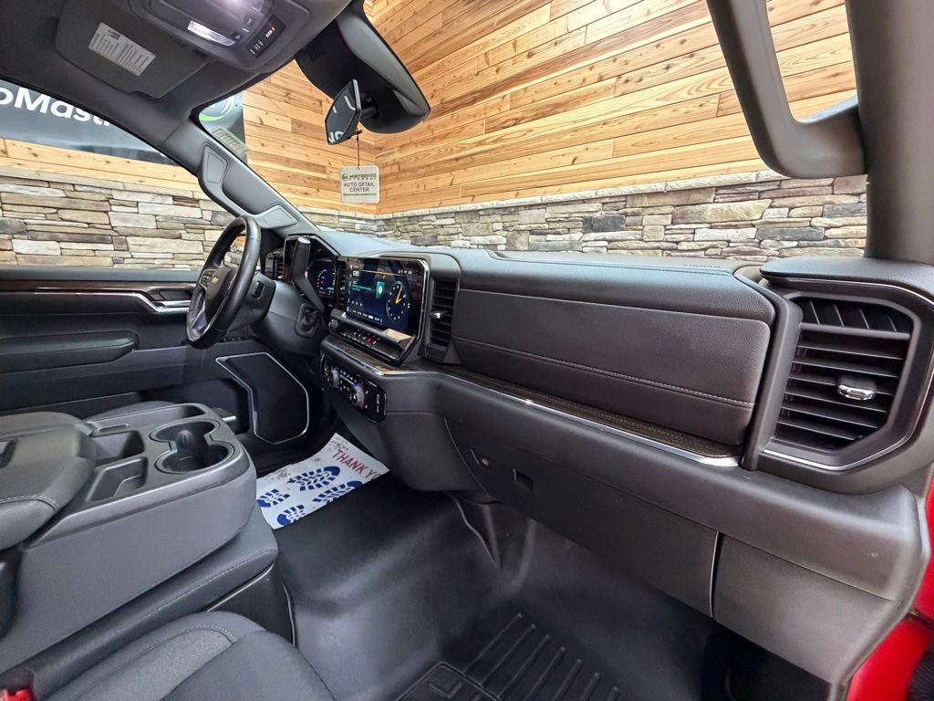 2023 Chevrolet Silverado 1500 LT - Photo 13