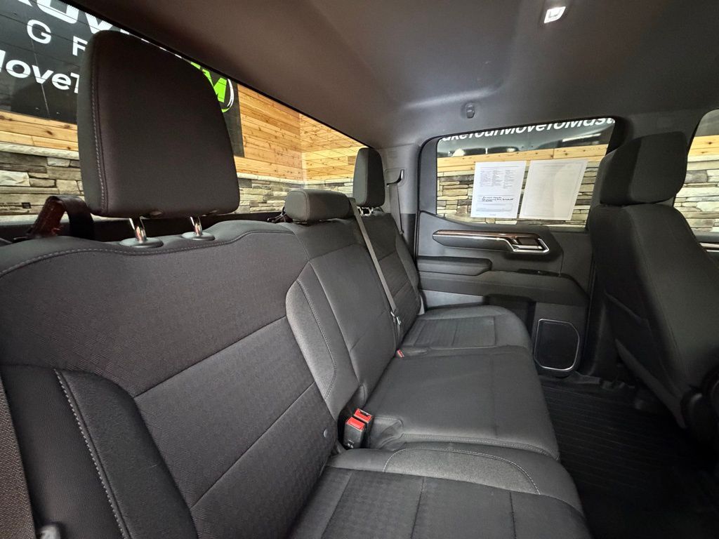2023 Chevrolet Silverado 1500 LT - Photo 32