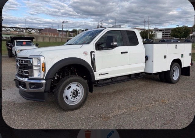 2025 Ford F-450 Super Duty Chassis Cab