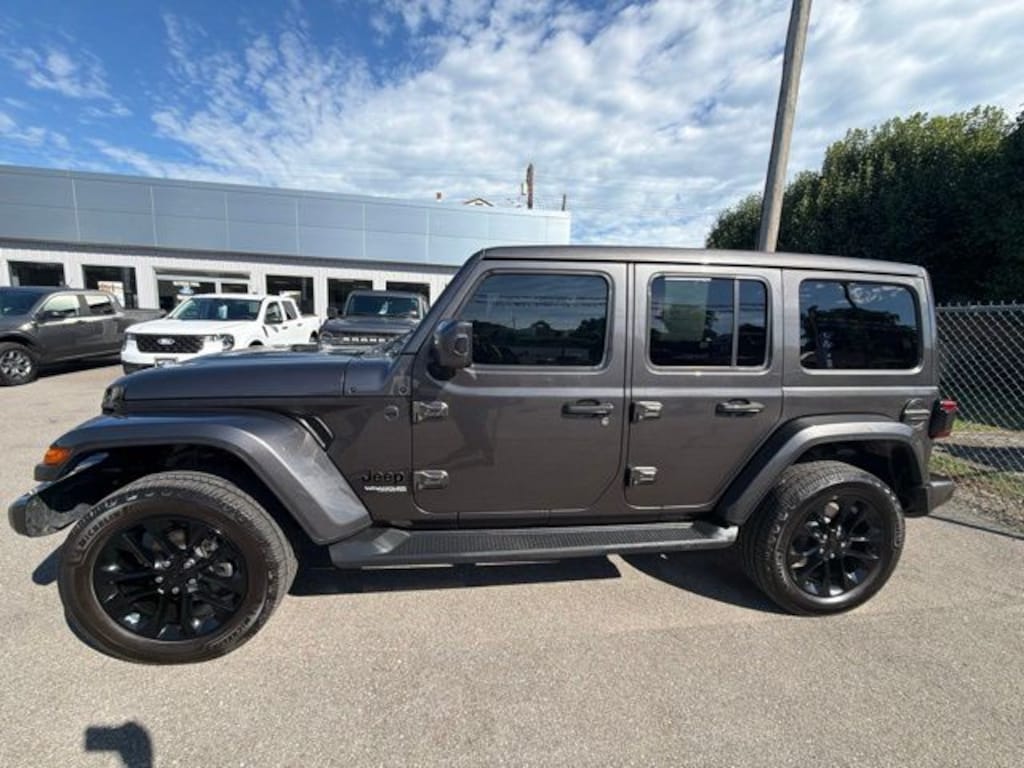 Used 2021 Jeep Wrangler Unlimited Sahara High Altitude SUV
