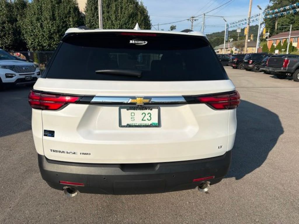 Used 2023 Chevrolet Traverse LT SUV