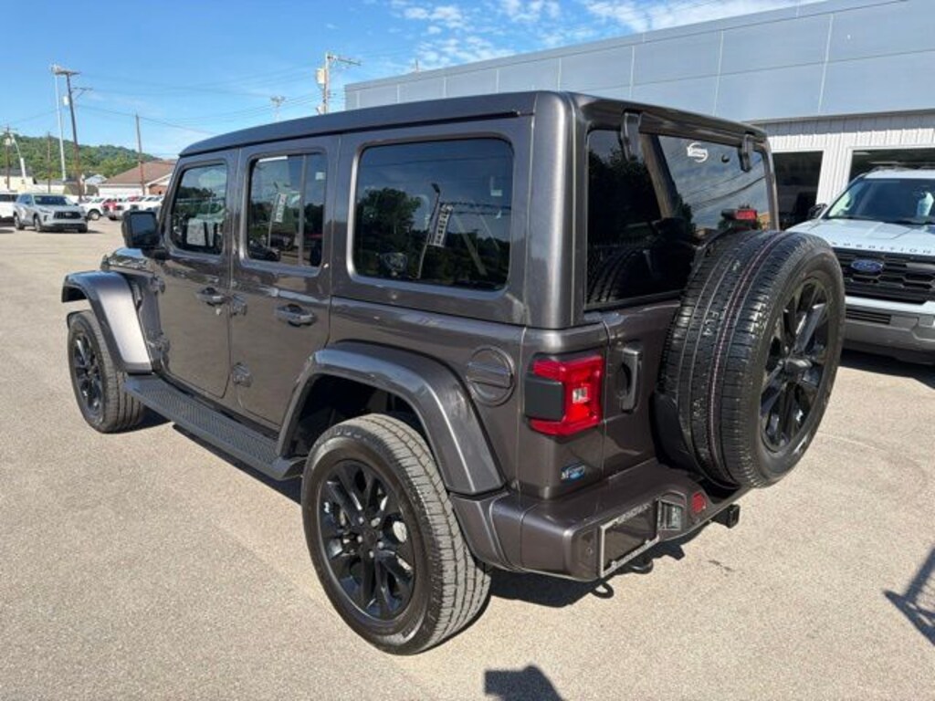 Used 2021 Jeep Wrangler Unlimited Sahara High Altitude SUV