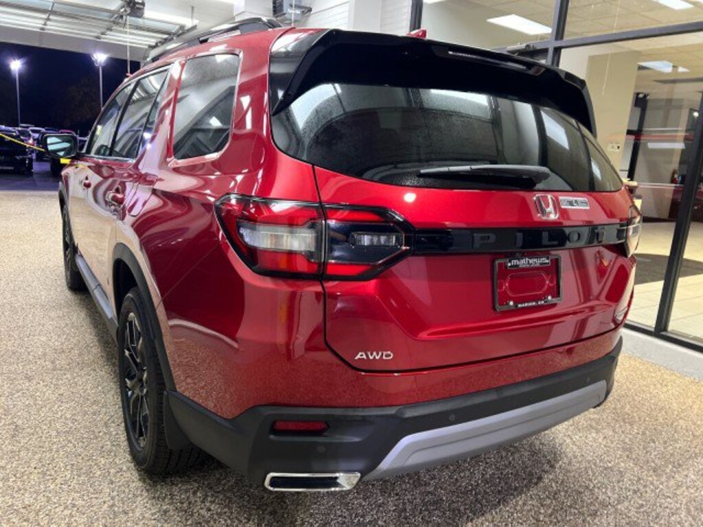 Used 2025 Honda Pilot Touring+ SUV