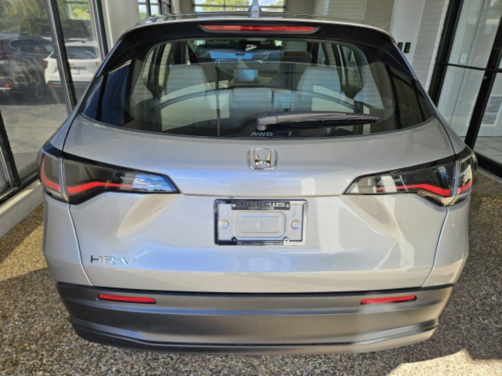 Used 2025 Honda HR-V LX SUV