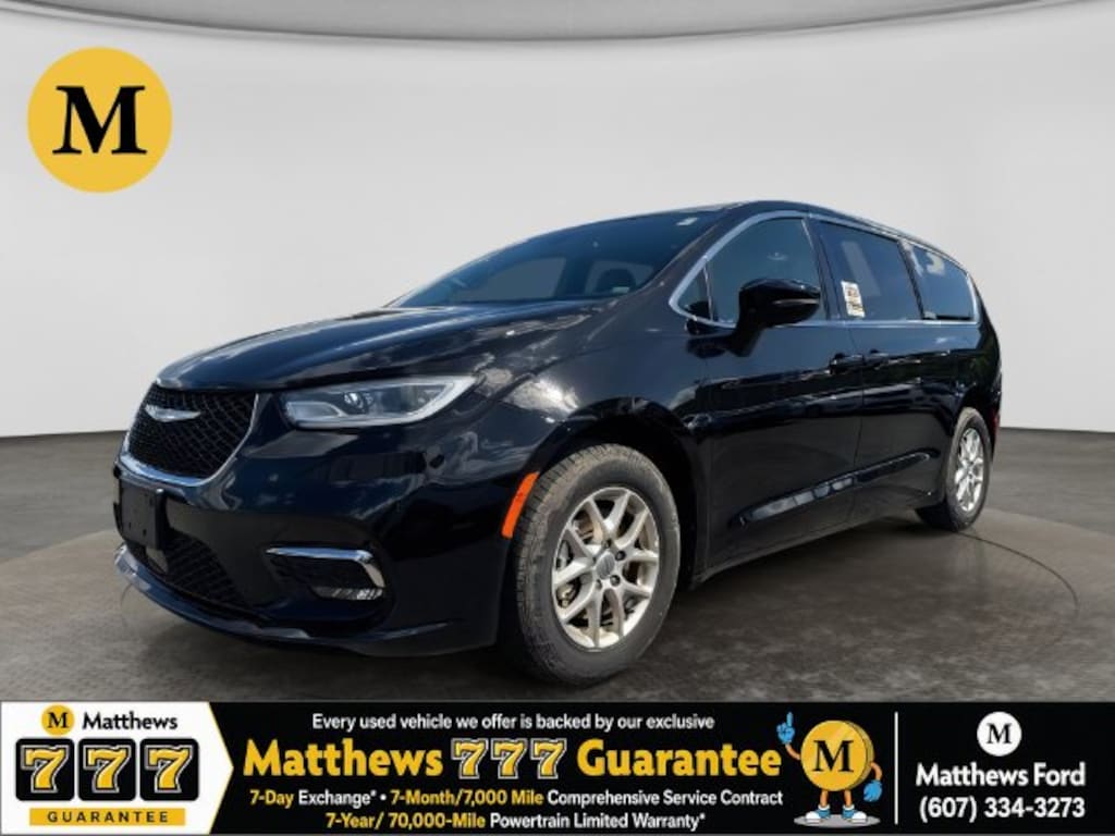 Used 2025 Chrysler Pacifica Select Minivan/Van