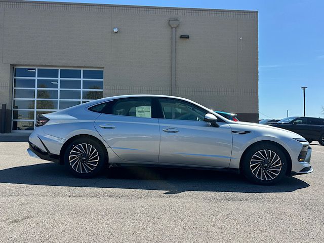 2026 Hyundai Sonata Hybrid SEL - Photo 9
