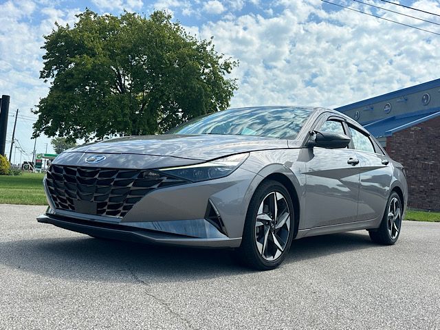 2022 Hyundai Elantra Hybrid