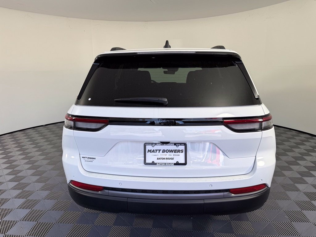 New 2027 Jeep Grand Cherokee LAREDO ALTITUDE 4X2 Sport Utility