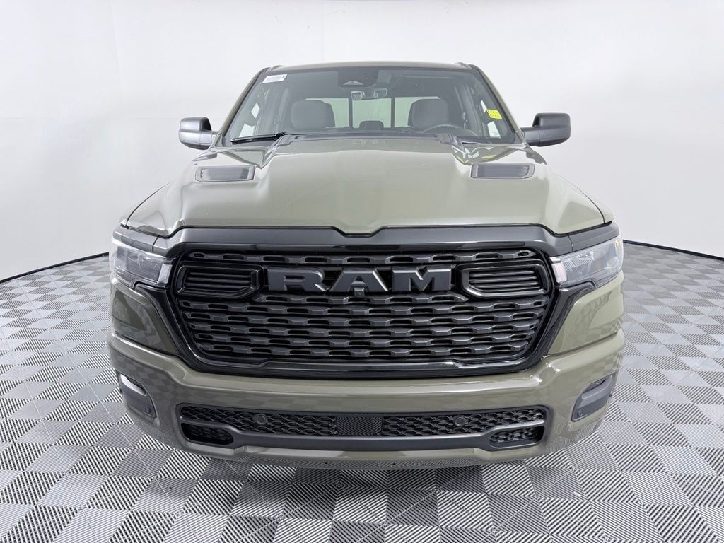 New 2027 Ram 1500 EXPRESS CREW CAB 4X4 5'7 BOX Pickup