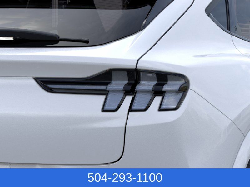 2025 Ford Mustang Mach-E GT - Photo 22