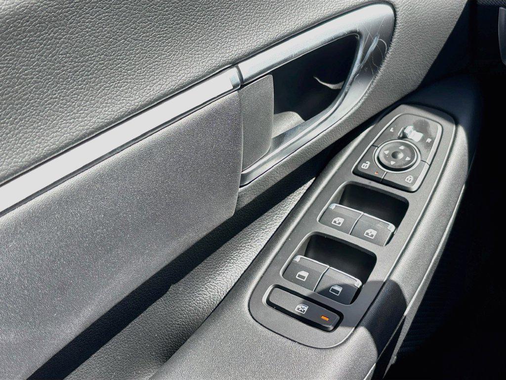2026 Hyundai Sonata SEL - Photo 18