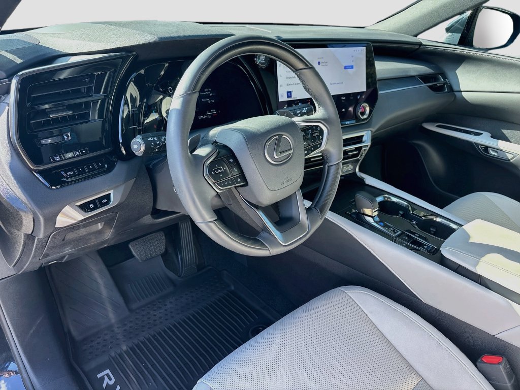 2025 Lexus RX 350 - Photo 9