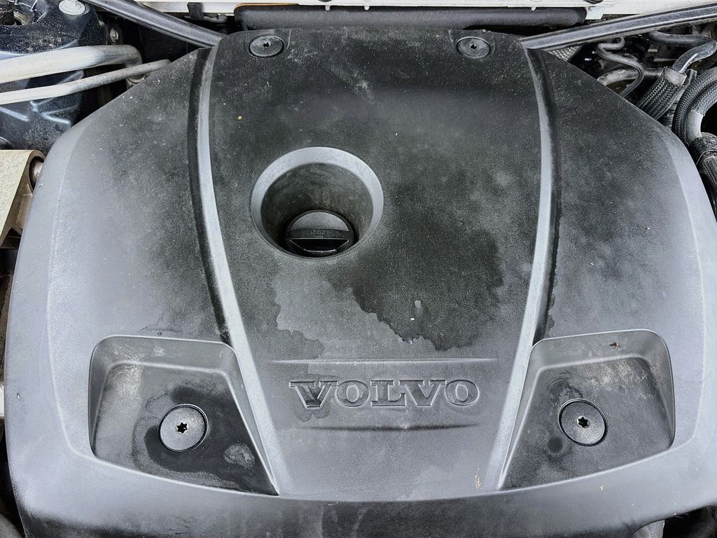 2018 Volvo XC60 Momentum - Photo 32