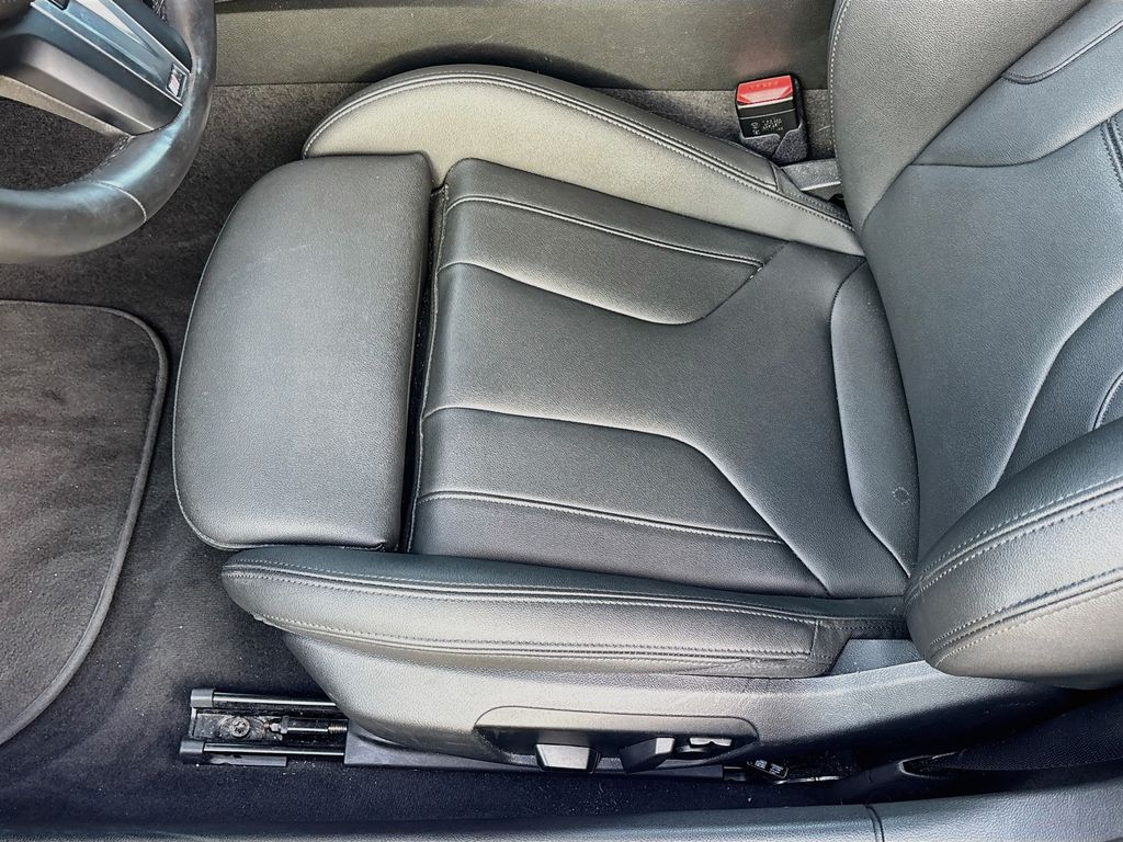 2025 BMW Z4 30i - Photo 18
