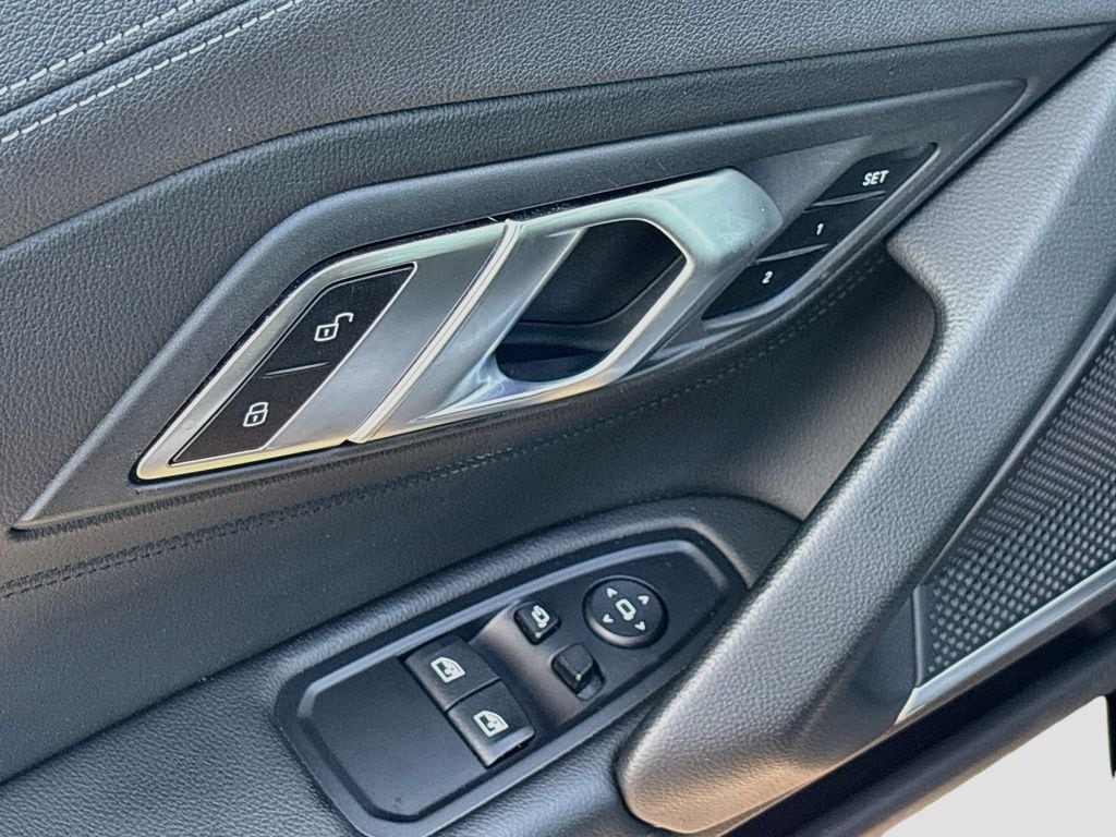 2025 BMW Z4 30i - Photo 17