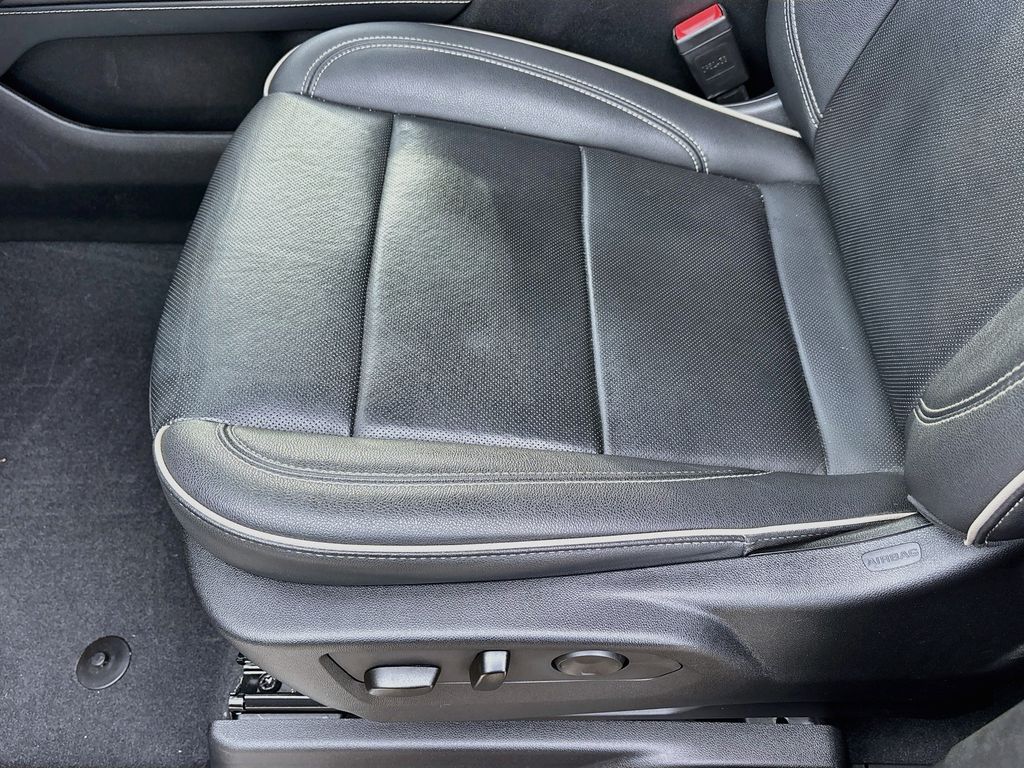 2024 GMC Yukon XL SLT - Photo 19