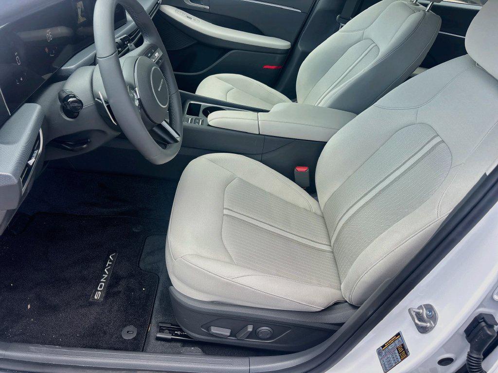 2026 Hyundai Sonata SEL - Photo 20