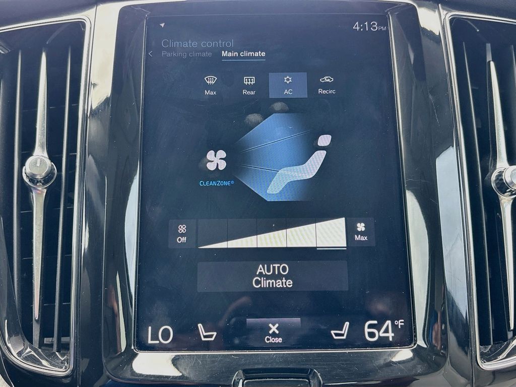 2018 Volvo XC60 Momentum - Photo 16