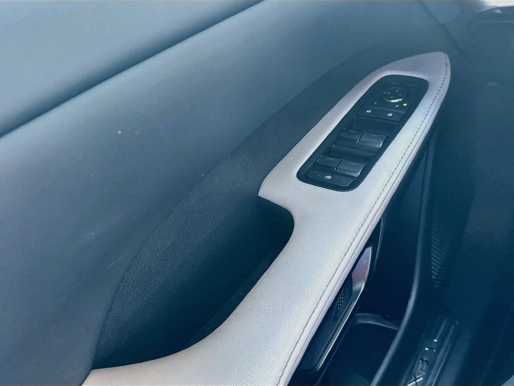 2025 Lexus RX 350 - Photo 17