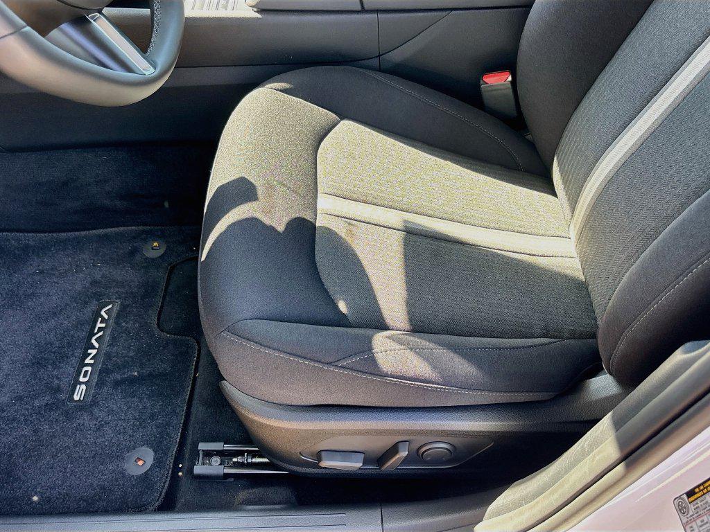 2026 Hyundai Sonata SEL - Photo 19