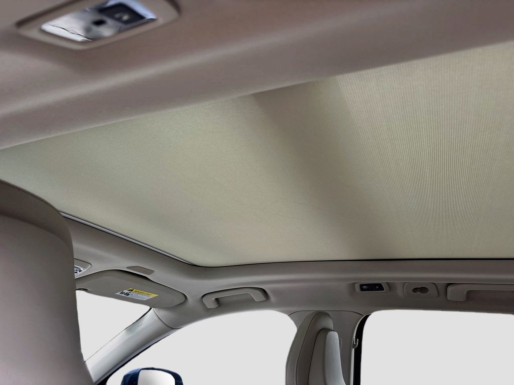 2018 Volvo XC60 Momentum - Photo 22