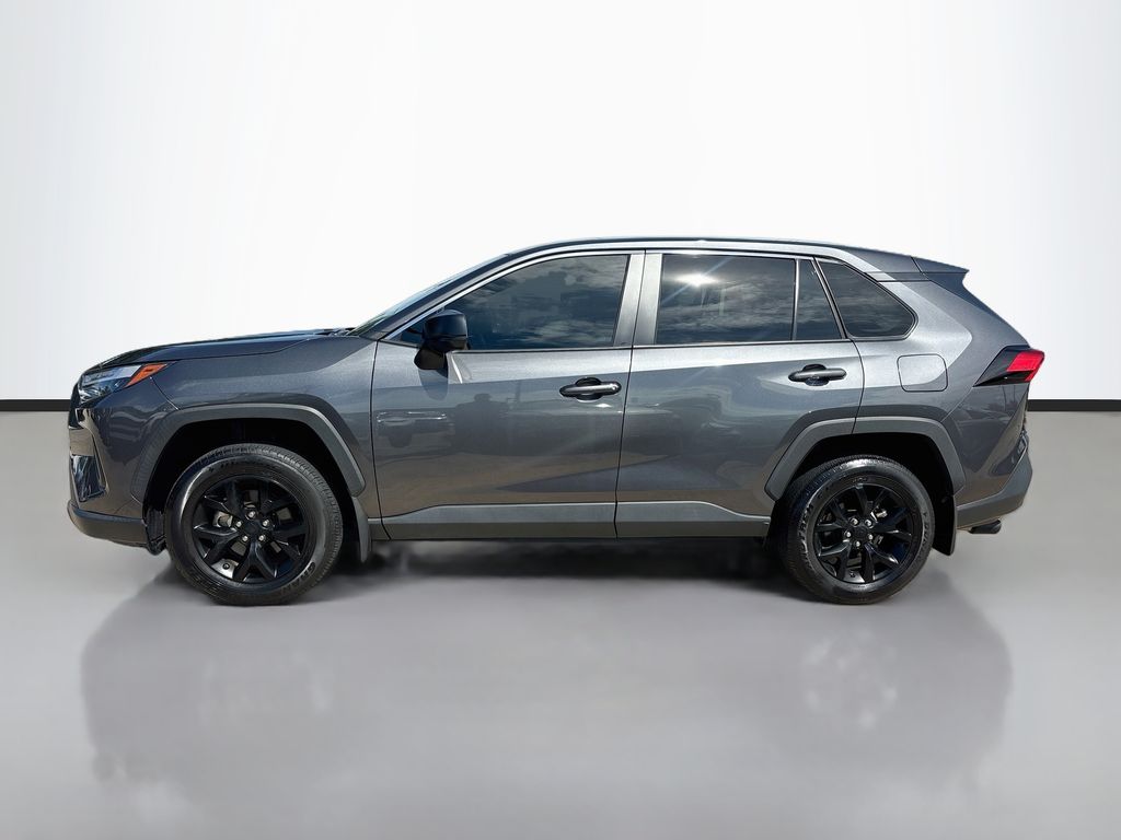 2025 Toyota RAV4 LE - Photo 8