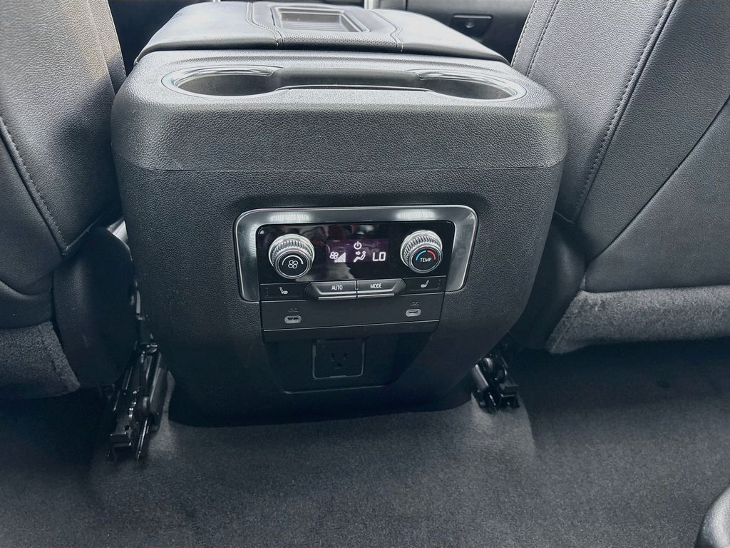 2024 GMC Yukon XL SLT - Photo 26