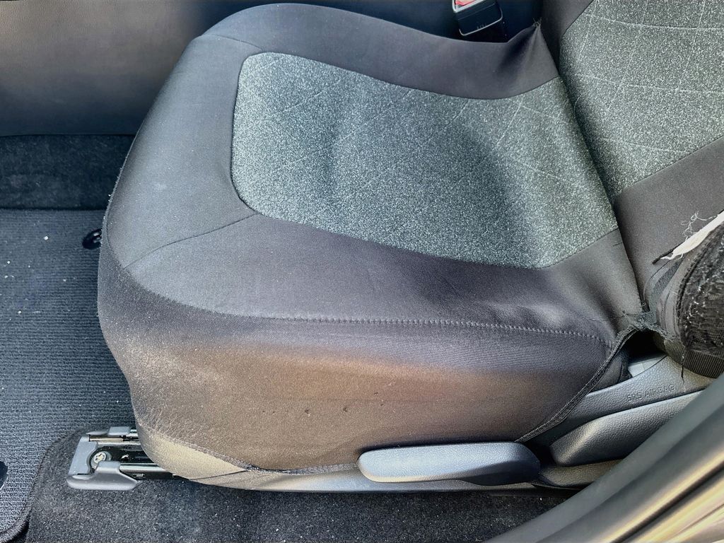 2025 Toyota RAV4 LE - Photo 19
