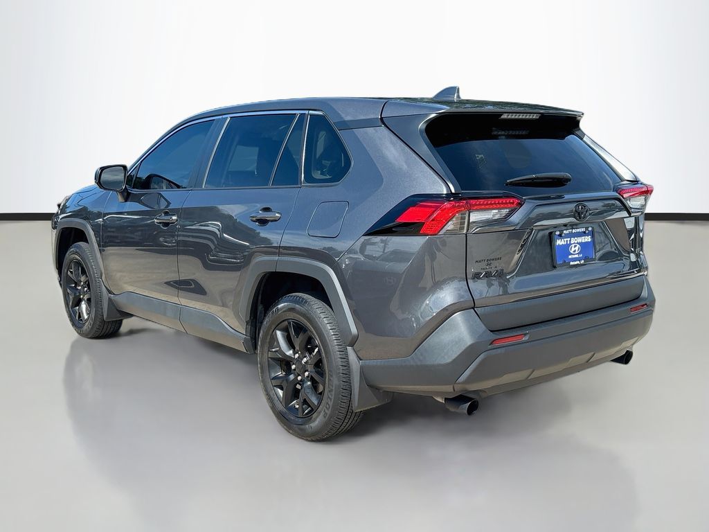2025 Toyota RAV4 LE - Photo 7