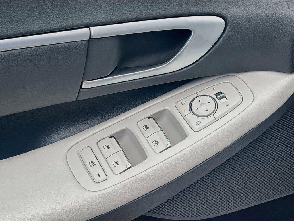 2026 Hyundai Sonata SEL - Photo 18