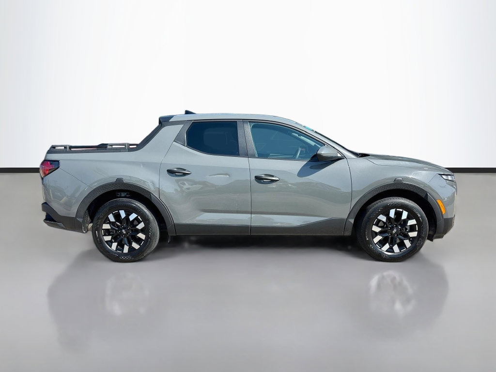 Used 2025 Hyundai Santa Cruz SE Truck Crew Cab