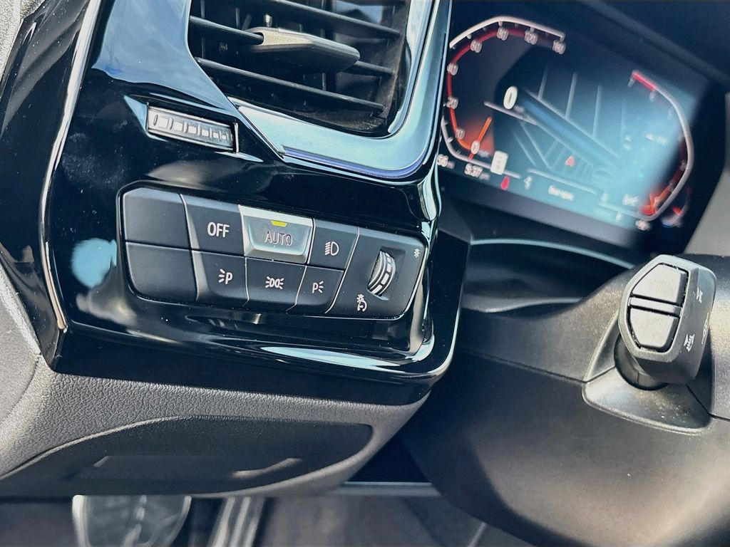 2025 BMW Z4 30i - Photo 10