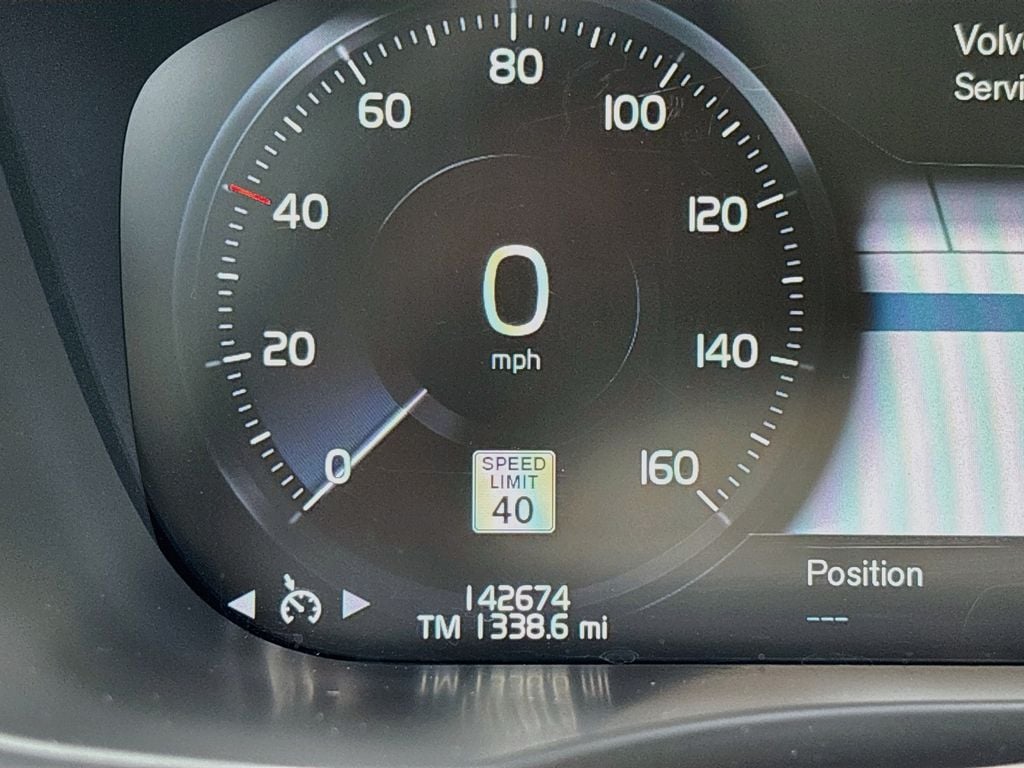 2018 Volvo XC60 Momentum - Photo 12