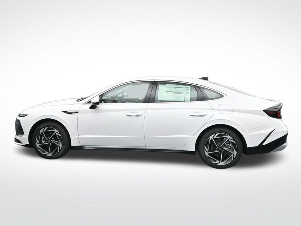 New 2026 Hyundai Sonata SEL Sport Sedan