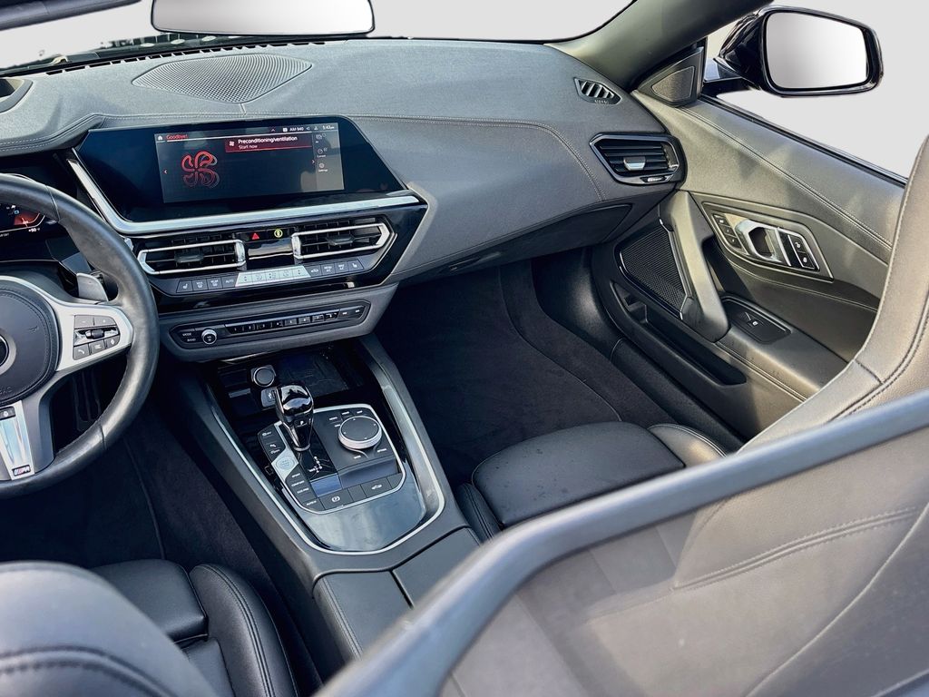 2025 BMW Z4 30i - Photo 23