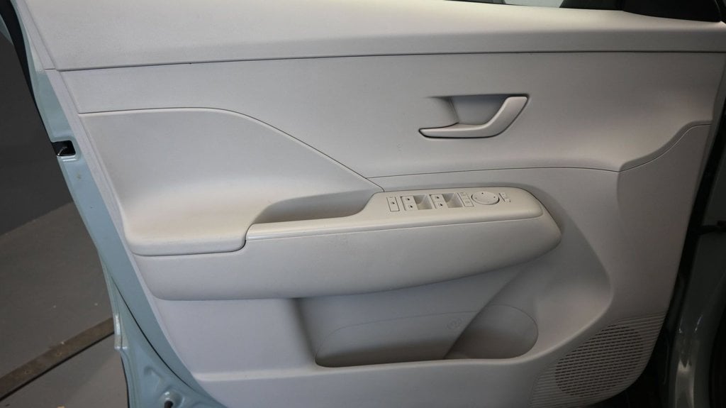 2024 Hyundai Kona SEL - Photo 22